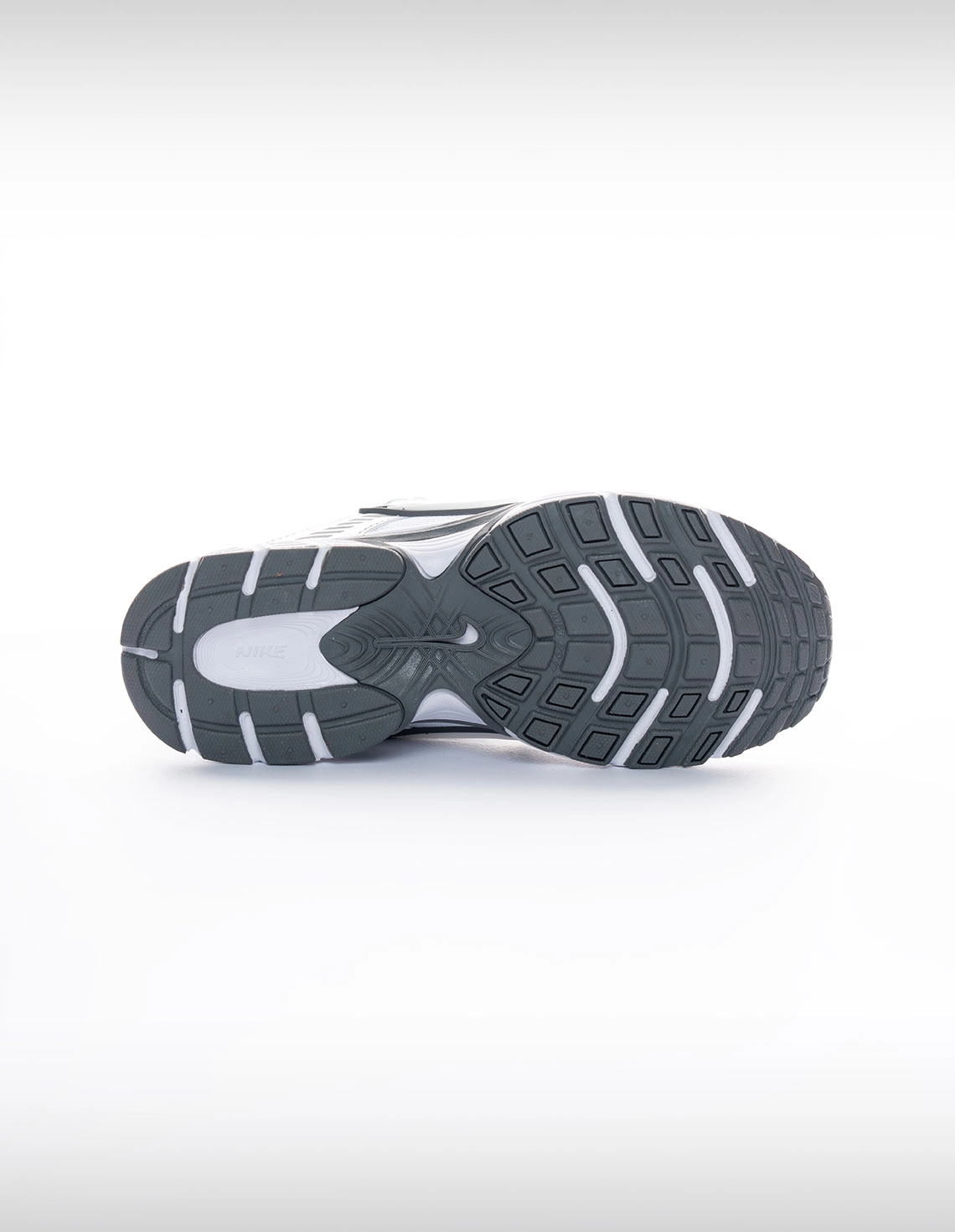 کفش روزانه Unisex نایک Nike Nike V5 RNR U